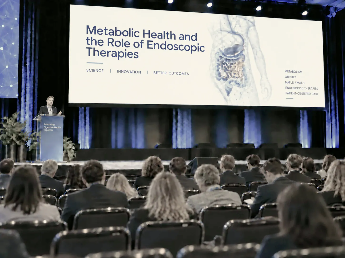 Dr. Chris Thompson lecturing on metabolic health